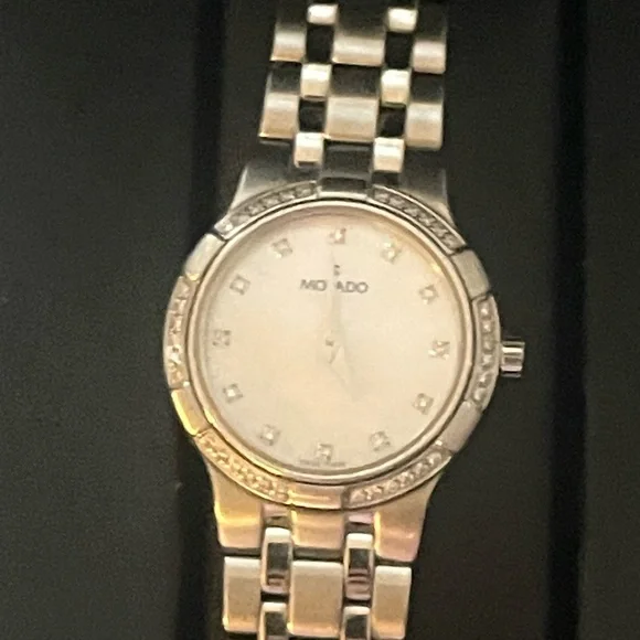 Movado Silver Bracelet Watch with diamonds White Mother-of-Pearl Dial - Picture 10 of 13